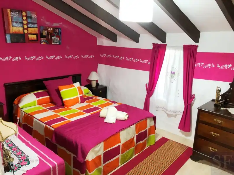 Habitación de Casa adosada en venta en Salares