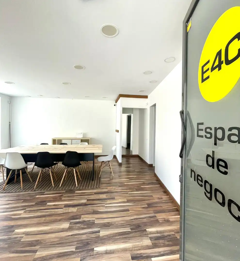 Local comercial de lloguer a Avinguda de Burgos 1, imagen 4