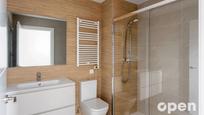 Bathroom of Flat for sale in Terrassa  with Air Conditioner, Heating and Parquet flooring