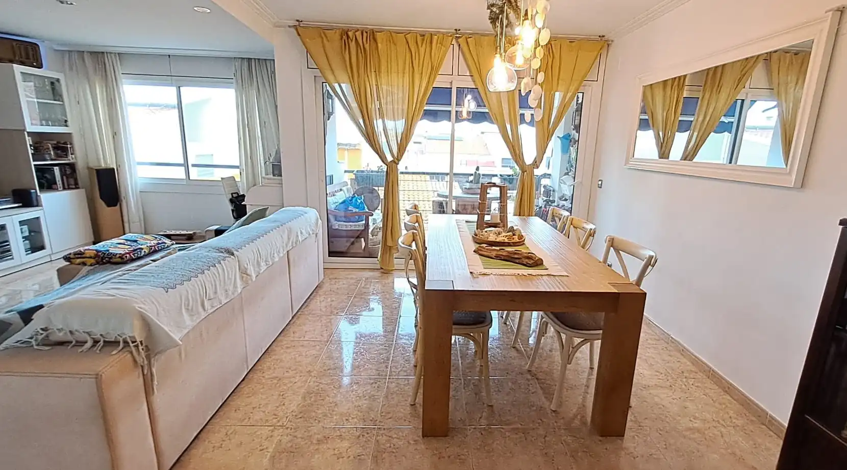 Comedor de Dúplex en venta en Malgrat de Mar con Aire acondicionado, Terraza y Amueblado