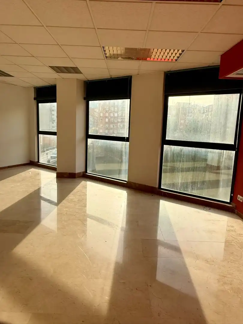 Büro mit Aufzug zur Miete in Zona Nord, imagen 5