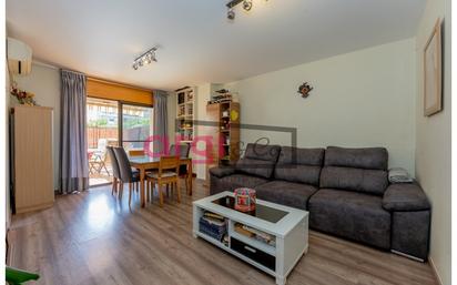 Living room of Planta baja for sale in Viladecans