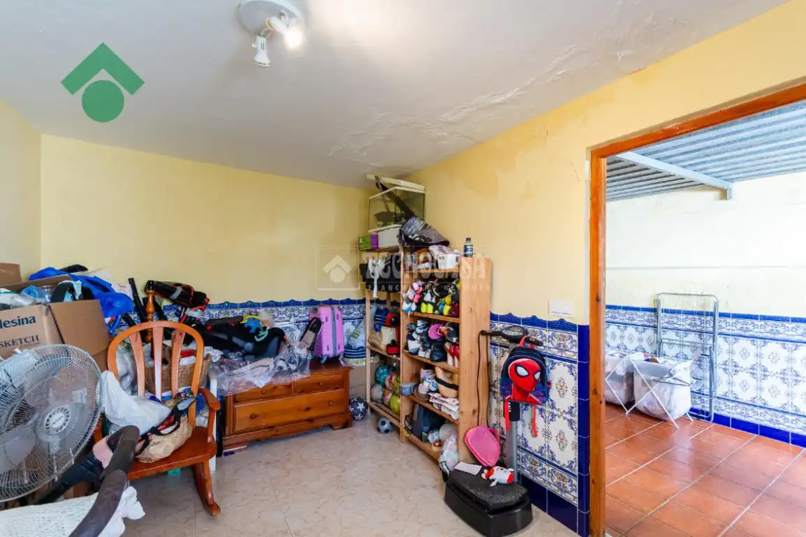 Einfamilien-Reihenhaus zum Verkauf in Almuñecar Centro