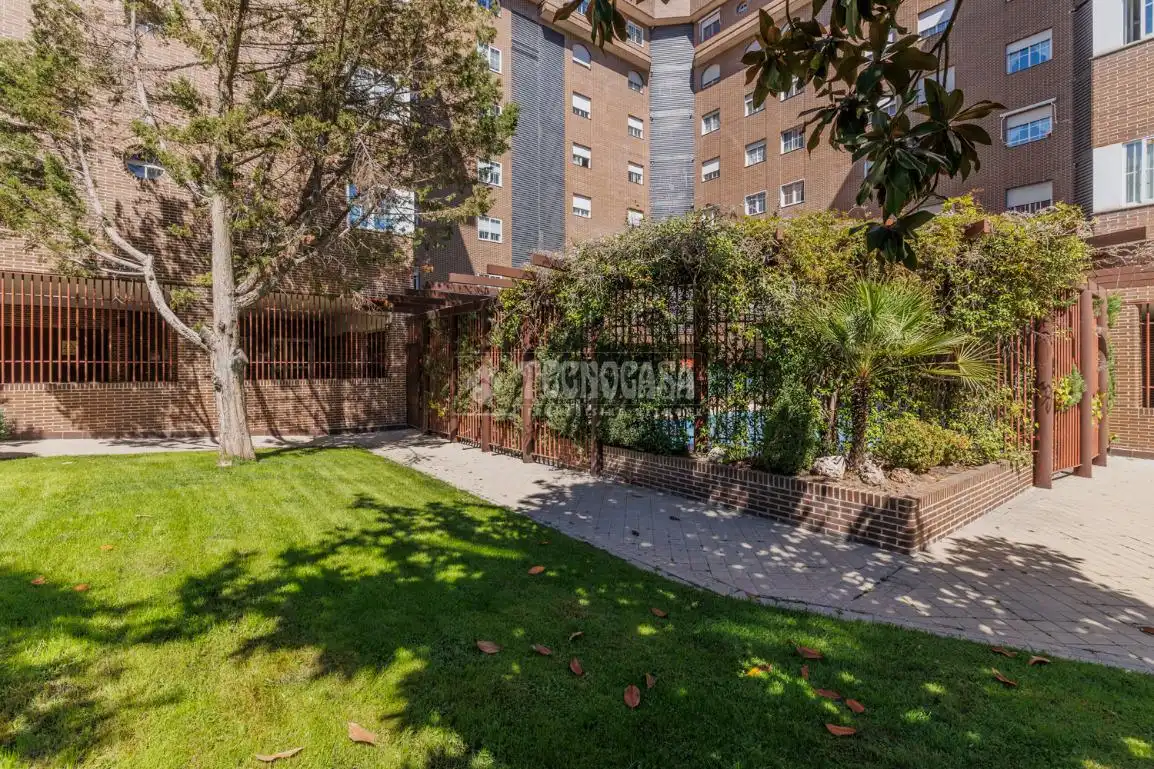 Jardín de Piso en venta en Madrid con Aire acondicionado, Calefacción y Parquet