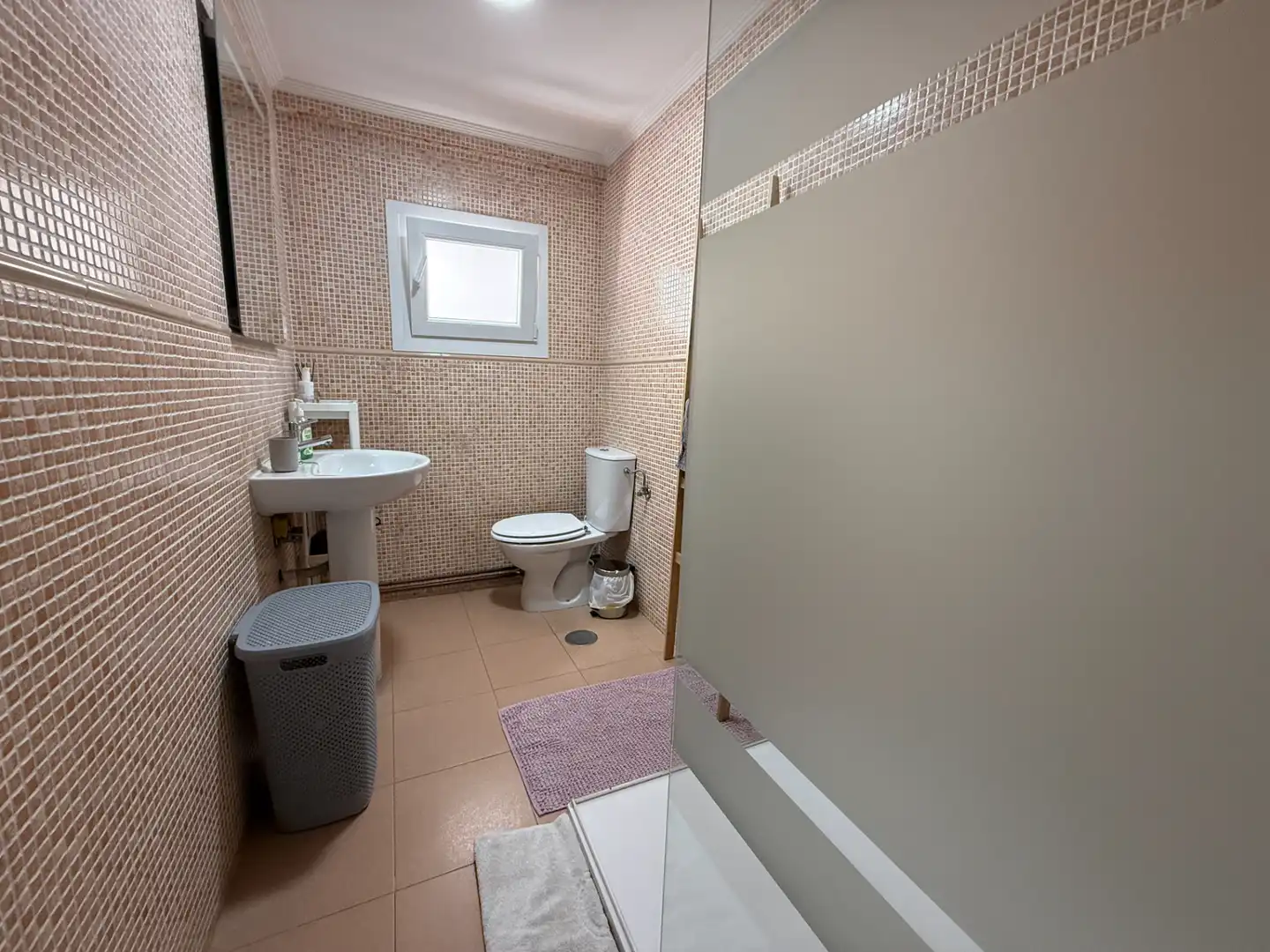 Bathroom of Flat for sale in Gijón   with Heating and Furnished