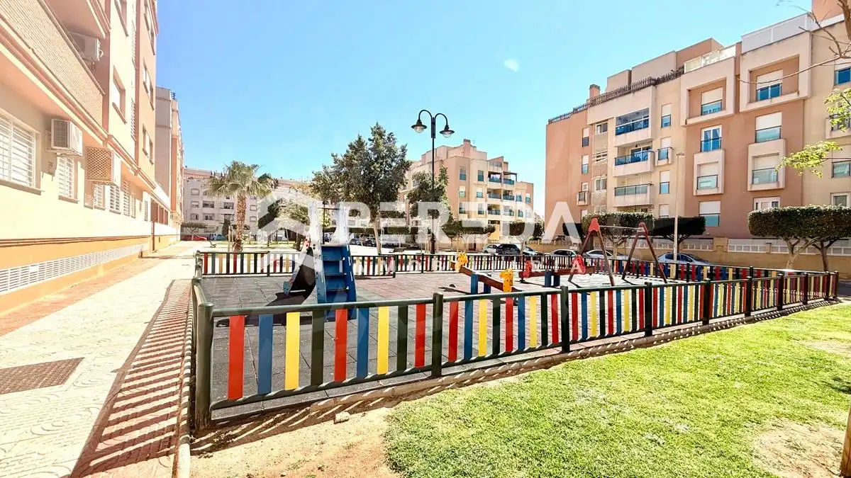 Exterior view of Flat for sale in Roquetas de Mar  with Terrace and Community pool