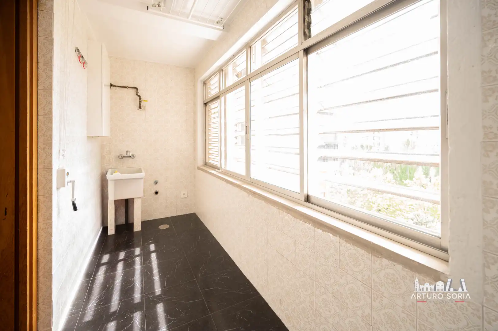 Baño de Piso de alquiler en Madrid con Aire acondicionado y Piscina comunitaria
