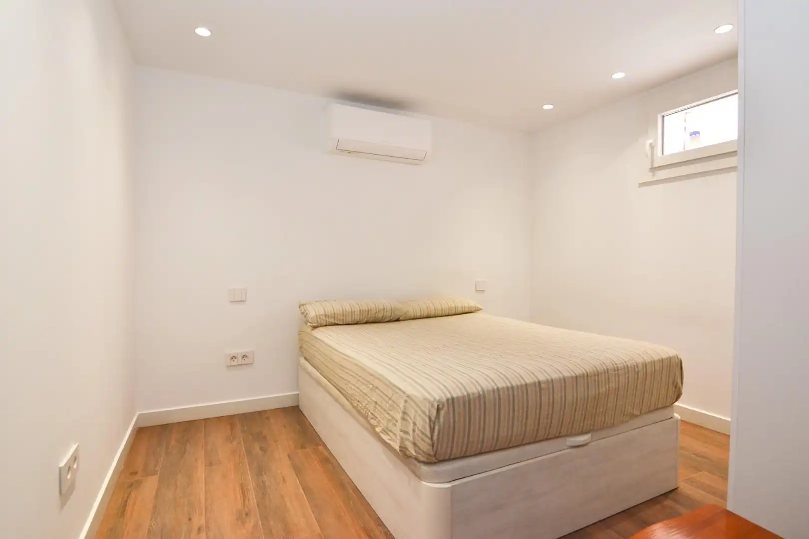 Bedroom of Houses for sale in Casarrubios del Monte  with Air Conditioner, Heating and Private garden