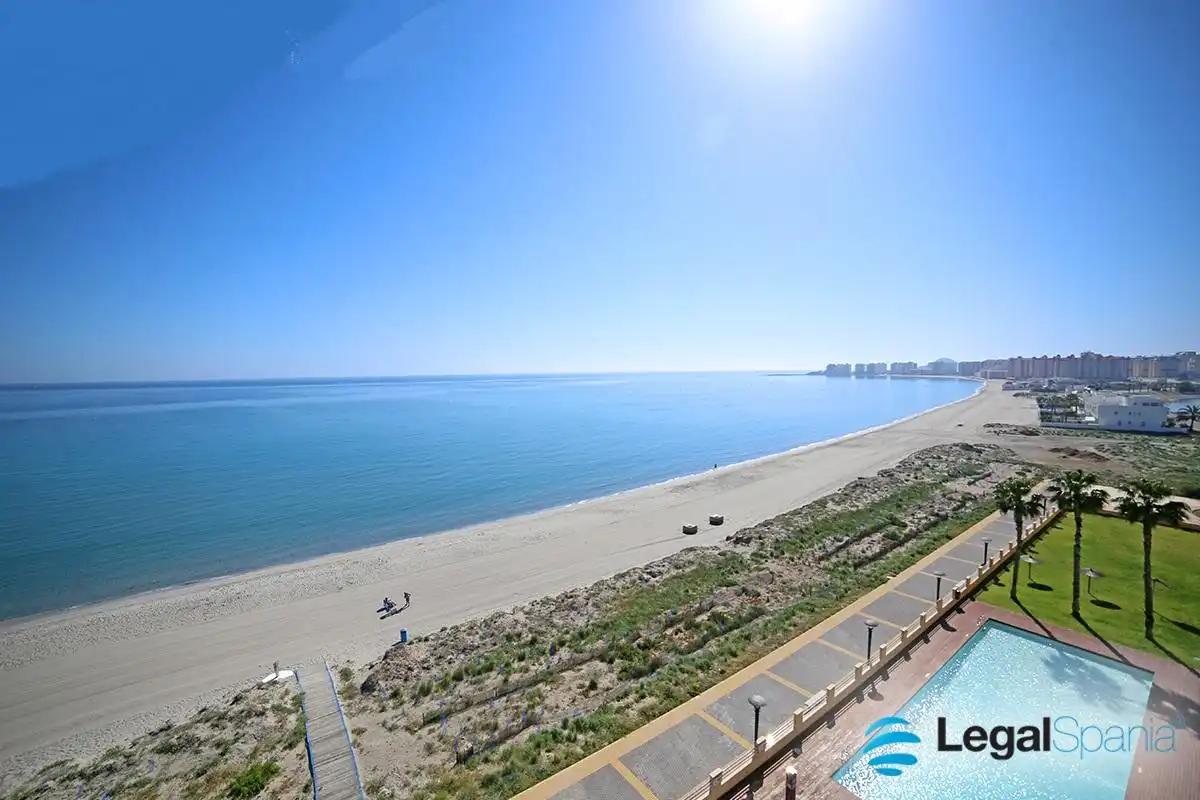 Vista exterior de Apartamento en venta en La Manga del Mar Menor con Aire acondicionado, Calefacción y Jardín privado