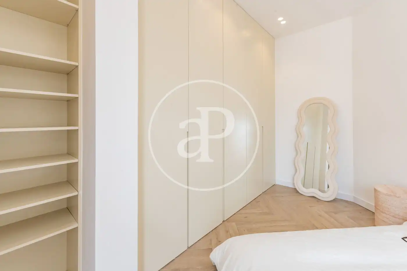 Bedroom of Flat for sale in Madrid  with Air Conditioner, Heating and Terrace