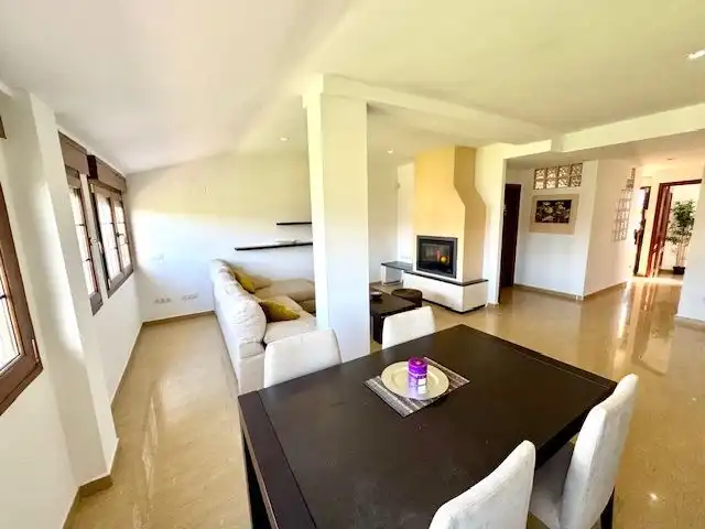 Wohnzimmer von Dachboden zur Miete in Altea mit Klimaanlage, Terrasse und Möbliert