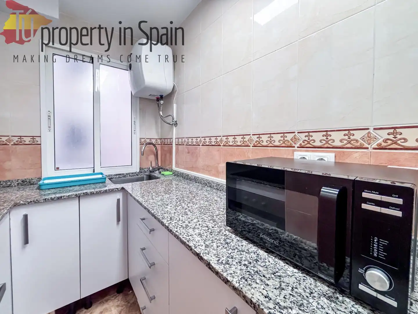 Kitchen of Flat for share in Alicante / Alacant  with Furnished