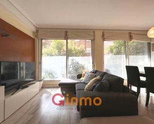 Living room of Flat to rent in  Madrid Capital  with Air Conditioner, Heating and Terrace