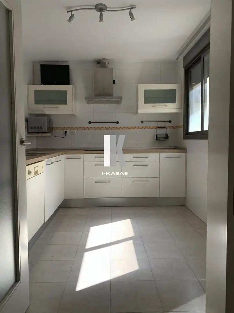 Kitchen of Flat for sale in El Puerto de Santa María  with Air Conditioner, Terrace and Storage room