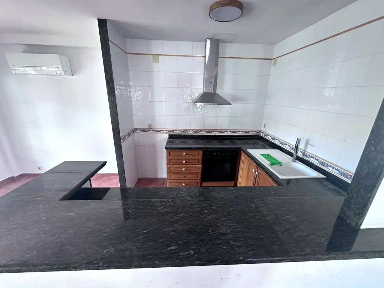 Küche von Haus zum Verkauf in Benicasim / Benicàssim mit Klimaanlage, Privatgarten und Terrasse