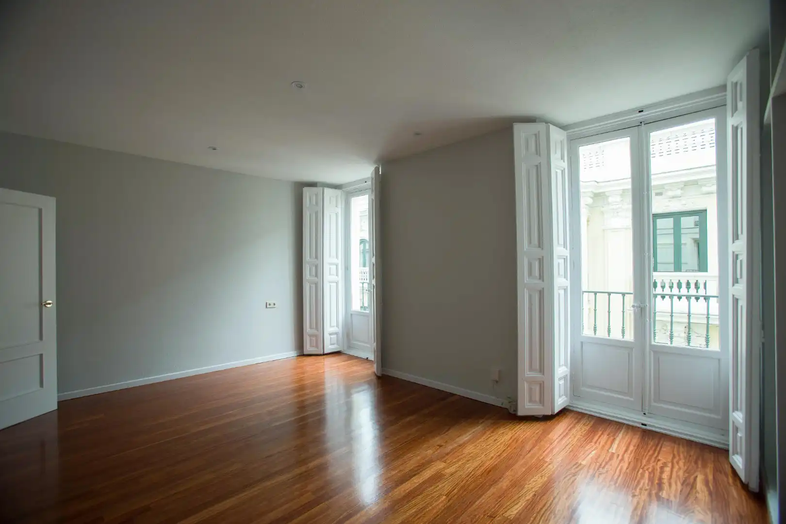 Living room of Flat for rent in Madrid  with Air Conditioner, Heating and Parquet flooring