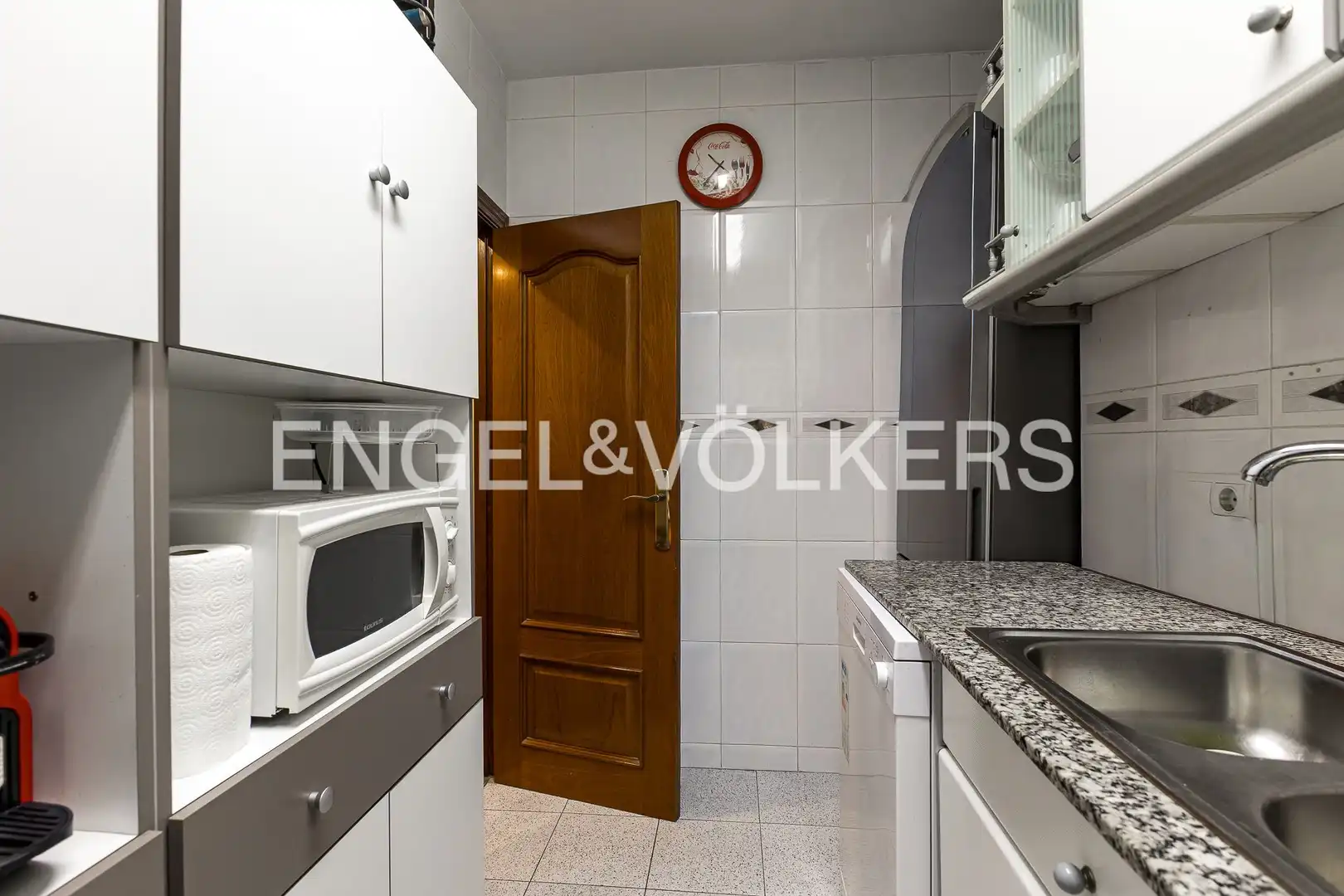 Cocina de Piso en venta en Barcelona con Calefacción y Balcón