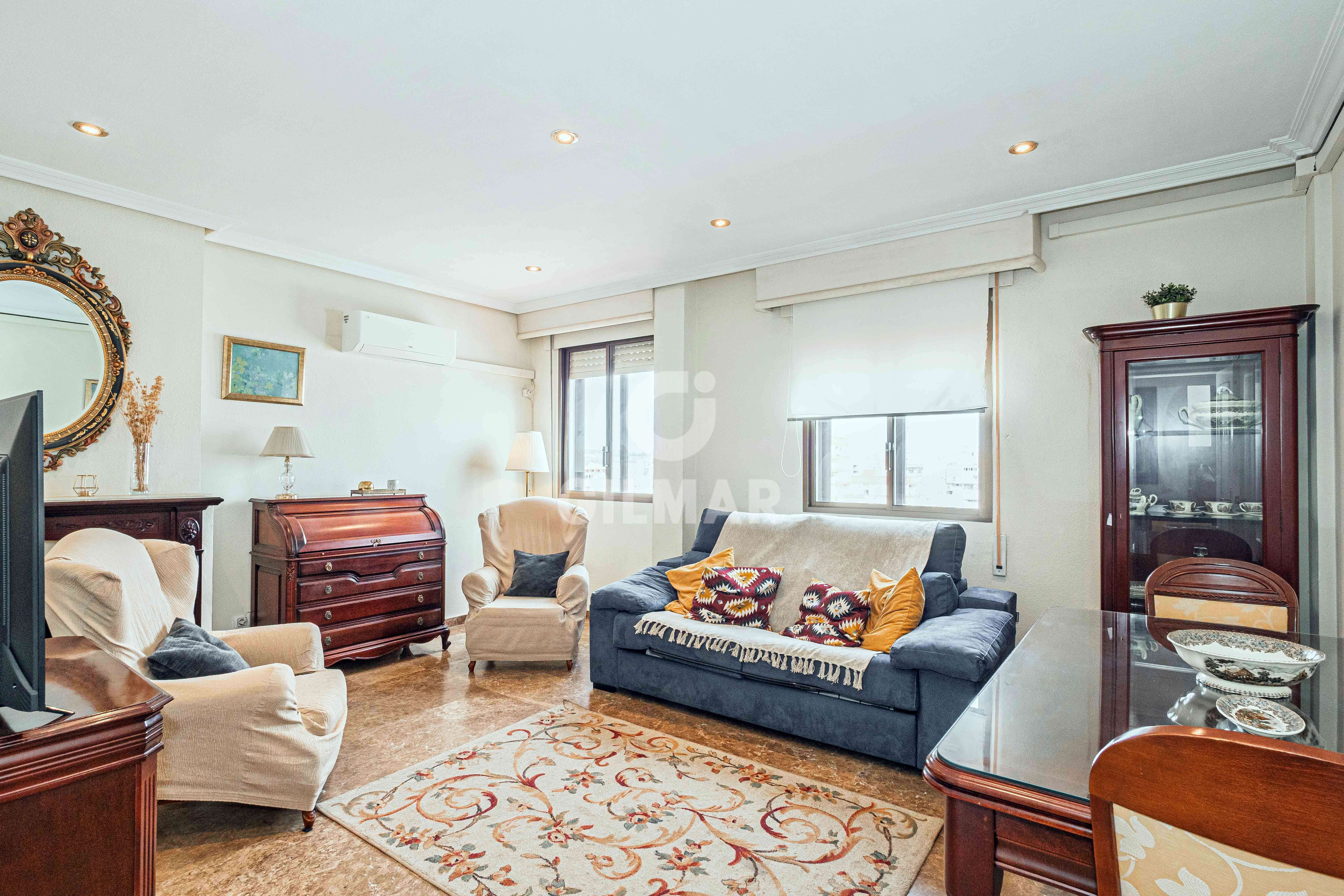 Living room of Flat for sale in  Sevilla Capital  with Heating