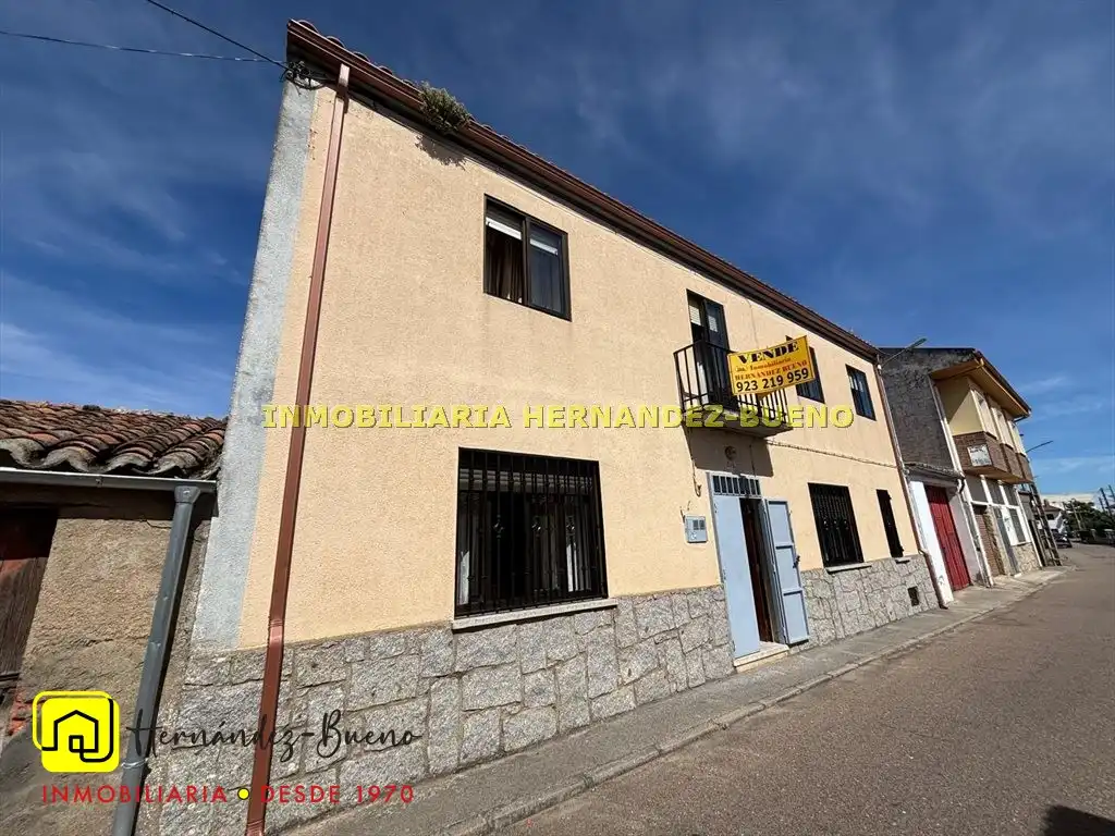 Houses for sale in La Fuente de San Esteban   with Heating and Terrace