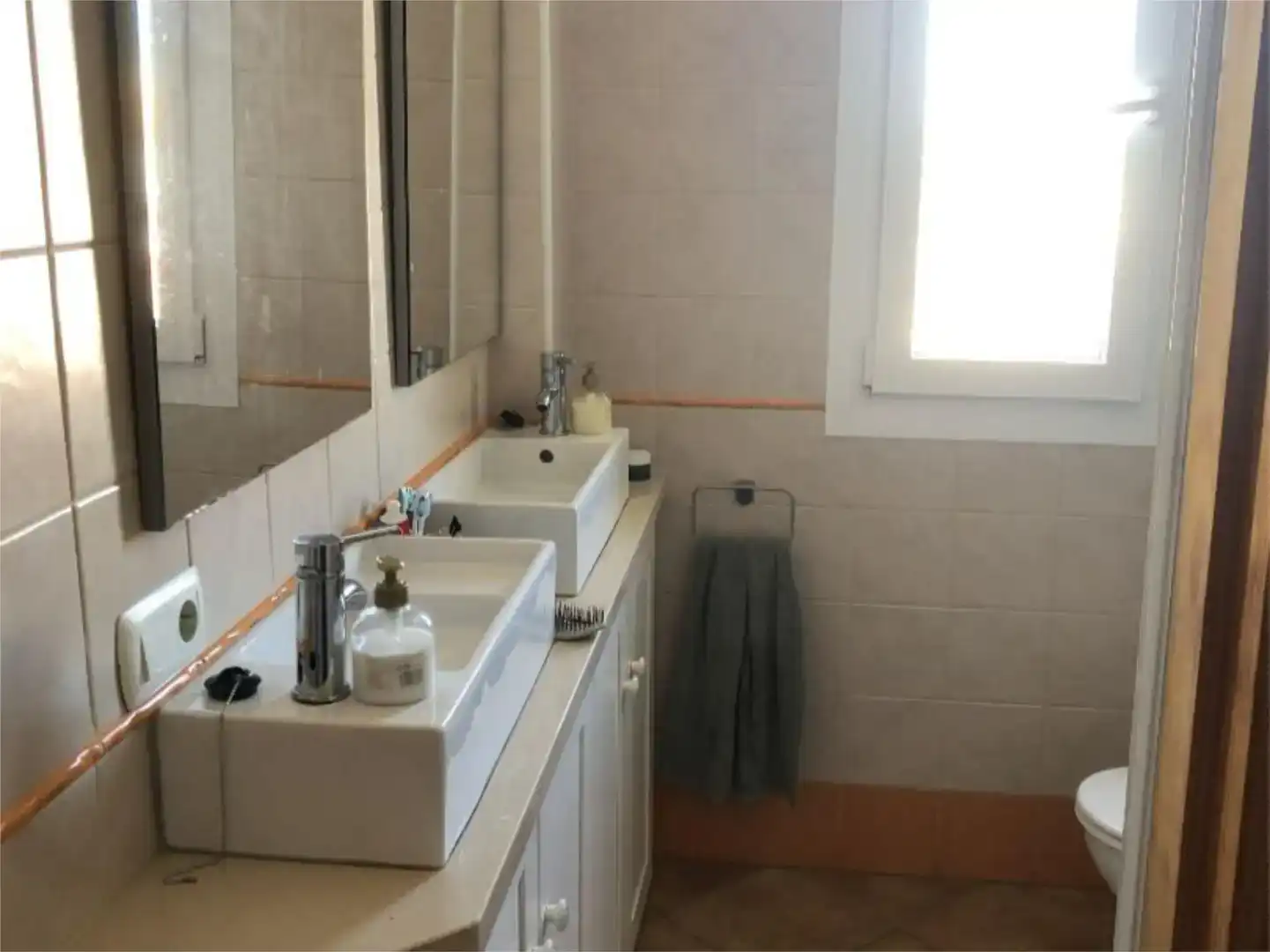 Bany de Pis de lloguer en Urbasur