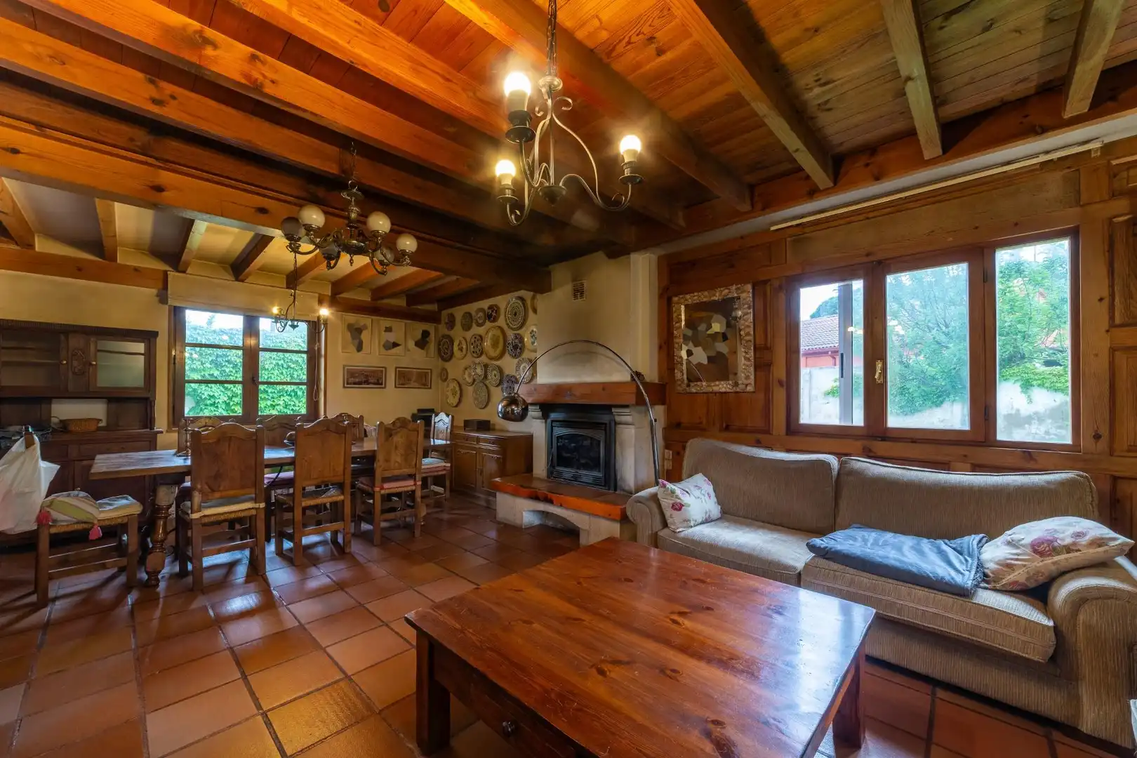 Sala de estar de Casa o chalet en venta en Valladolid con Calefacción, Jardín privado y Piscina