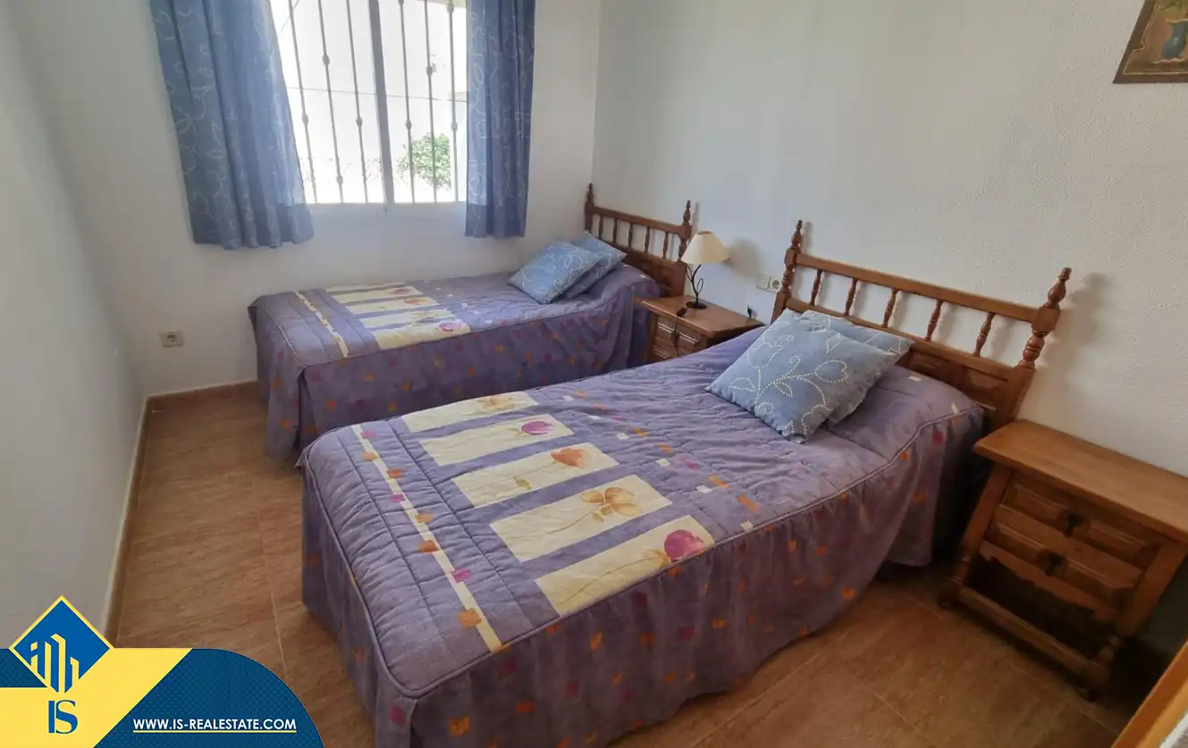Habitación de Casa adosada en venta en Guardamar del Segura con Aire acondicionado, Calefacción y Terraza