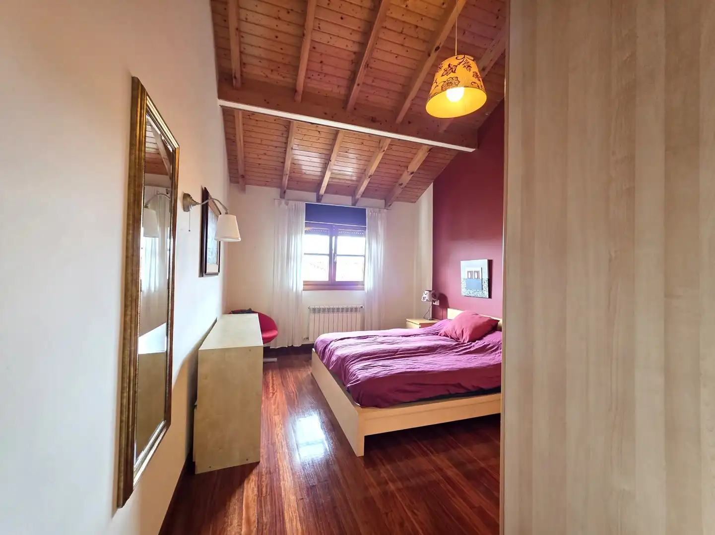 Schlafzimmer von Haus oder Chalet zum Verkauf in Sariego mit Heizung, Parkett und Terrasse