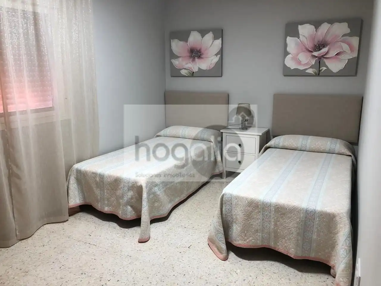 Habitación de Piso de alquiler en Sevilla con Aire acondicionado y Amueblado