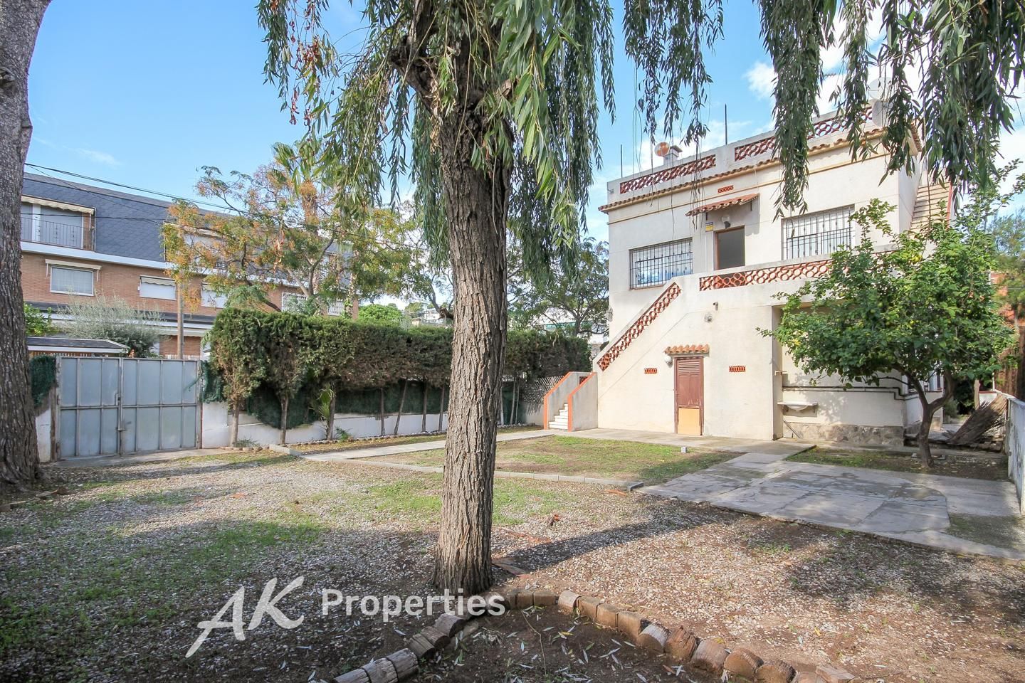 Vista exterior de Casa o chalet en venta en Castelldefels con Calefacción, Jardín privado y Terraza
