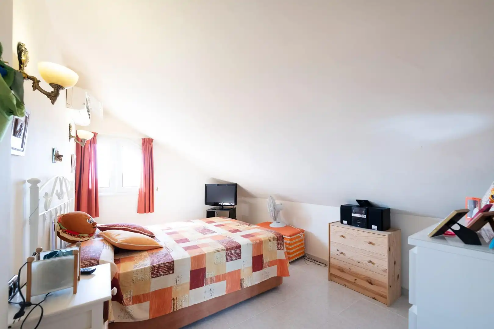 Dormitori de Casa o xalet en venda en Rincón de la Victoria amb Aire condicionat, Jardí privat i Terrassa