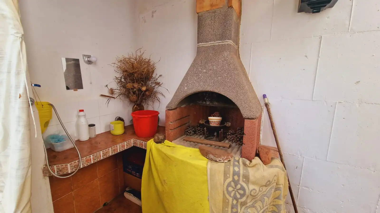 Kitchen of Land for sale in Montoro