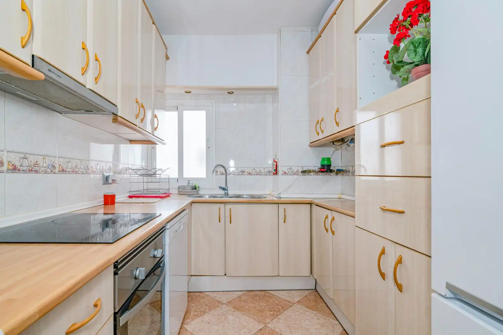 Kitchen of Flat for sale in Granada  with Air Conditioner, Heating and Terrace