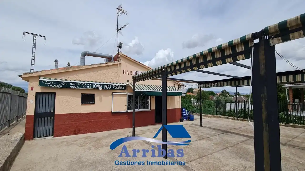 Local en venta en Hormigos con Aire acondicionado y Calefacción
