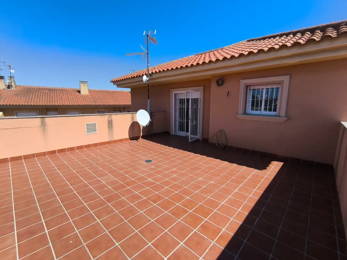 Terrassa de Casa o xalet en venda en La Unión amb Aire condicionat, Calefacció i Jardí privat
