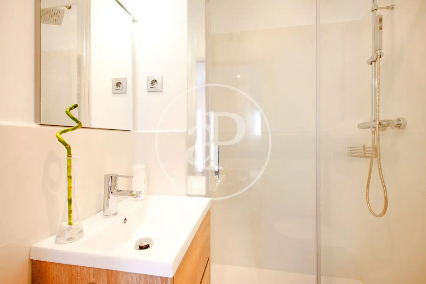 Baño de Piso de alquiler en Madrid con Aire acondicionado, Calefacción y Amueblado