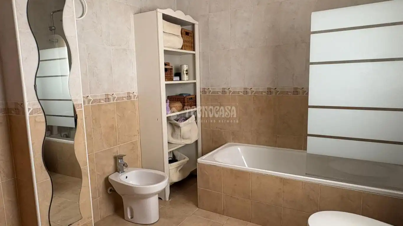 Bany de Casa o xalet en venda en Vegas del Genil