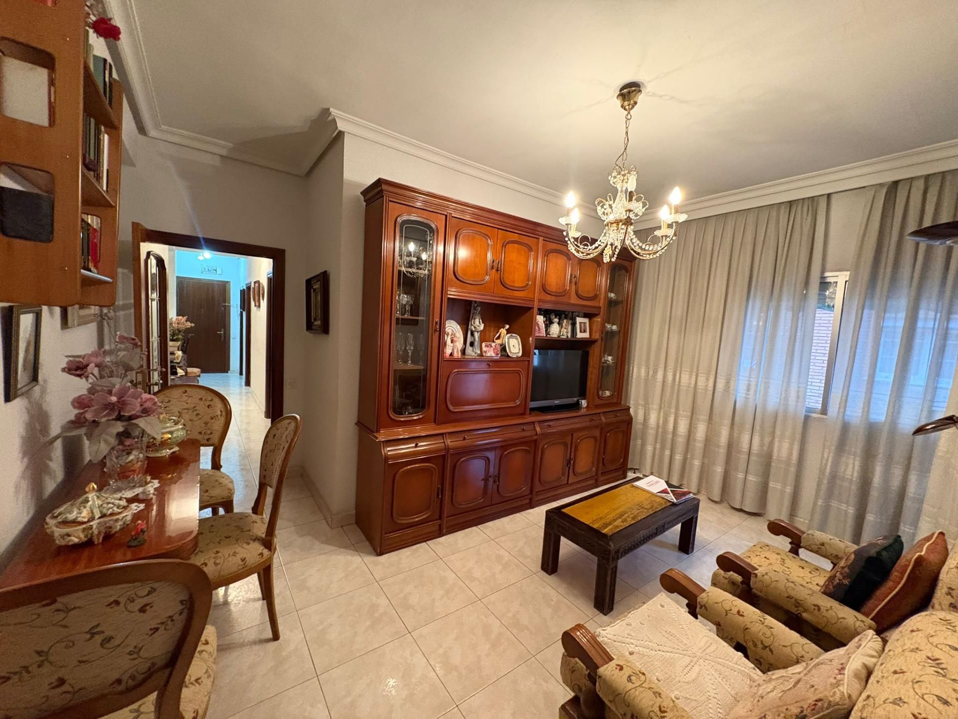 Wohnung zur Miete in Calle Calle Sánchez Barcáiztegui, Pacífico, Retiro