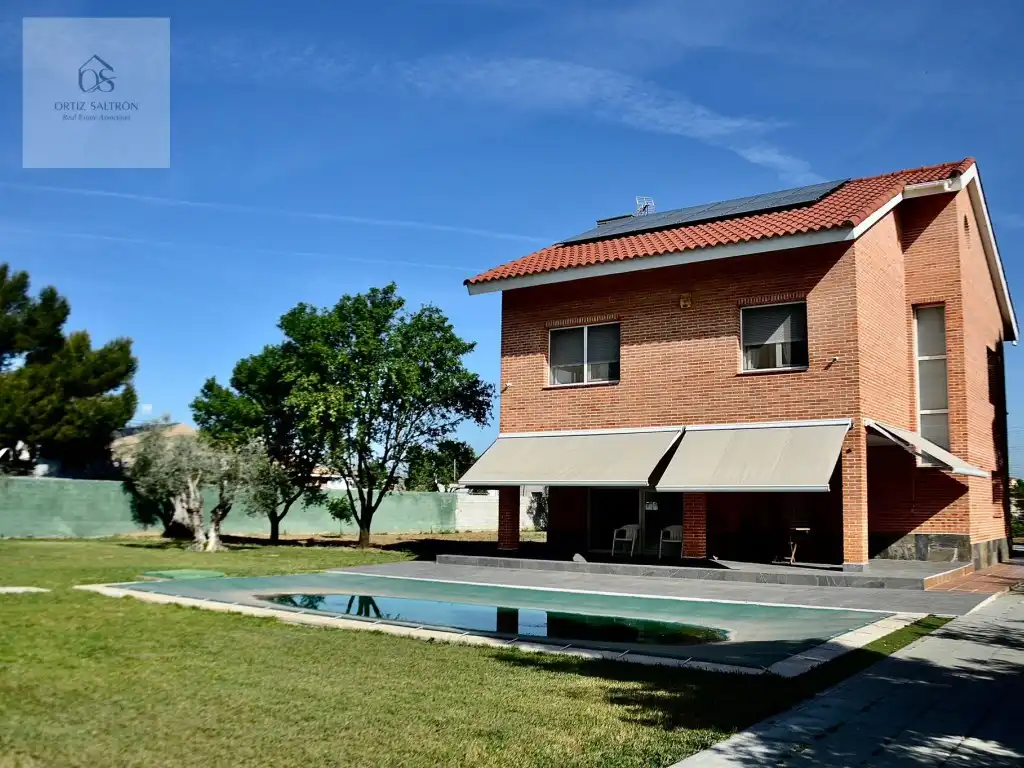 Piscina de Casa o xalet en venda en Mejorada del Campo amb Aire condicionat i Piscina