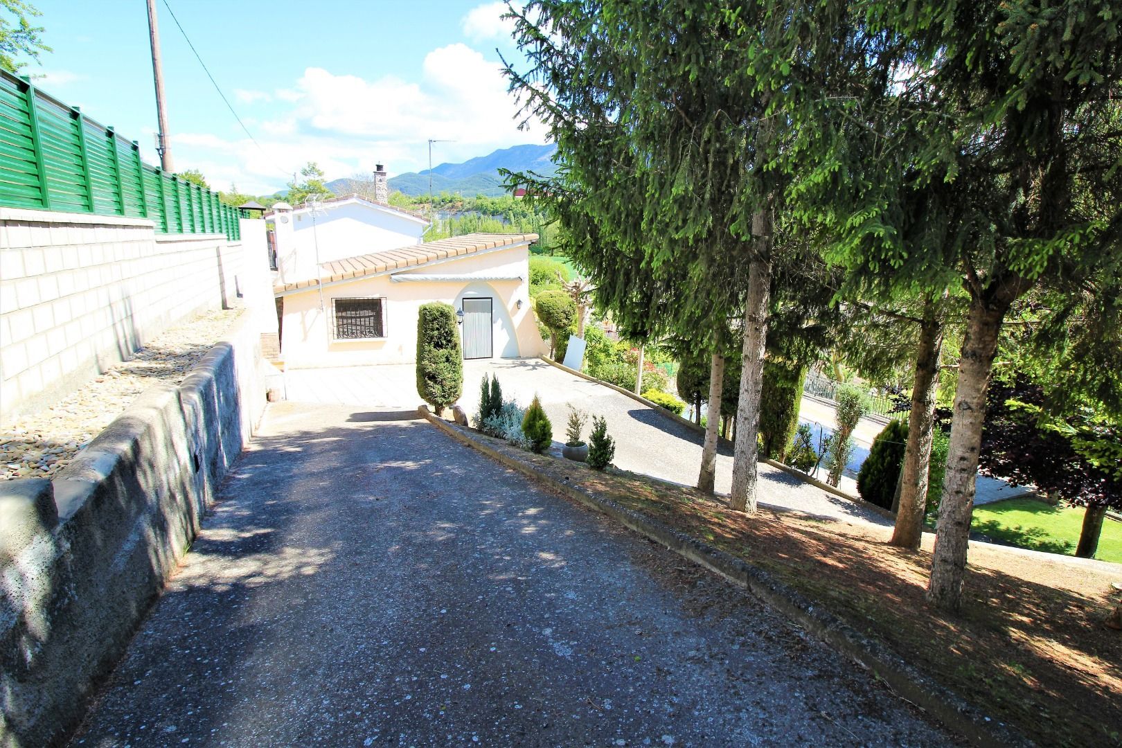 Exterior view of Country house for sale in Jaca  with Private garden, Storage room and Swimming Pool