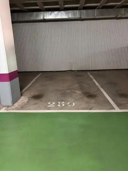 Aparcamiento en venta en PEDRO RODRIGUEZ DE CAMPOMANES, imagen 2