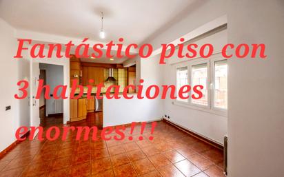 Kitchen of Flat for sale in Sabadell