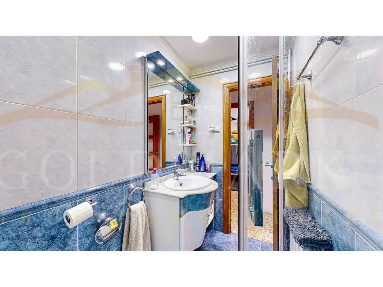 Bathroom of Flat for sale in Pallejà  with Air Conditioner and Heating