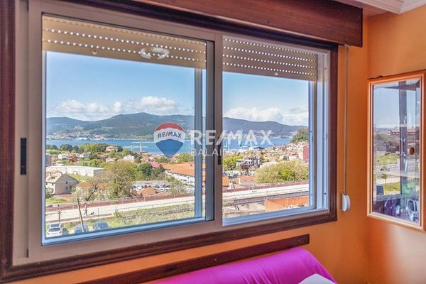Bedroom of Flat for sale in Vigo   with Heating, Terrace and Storage room