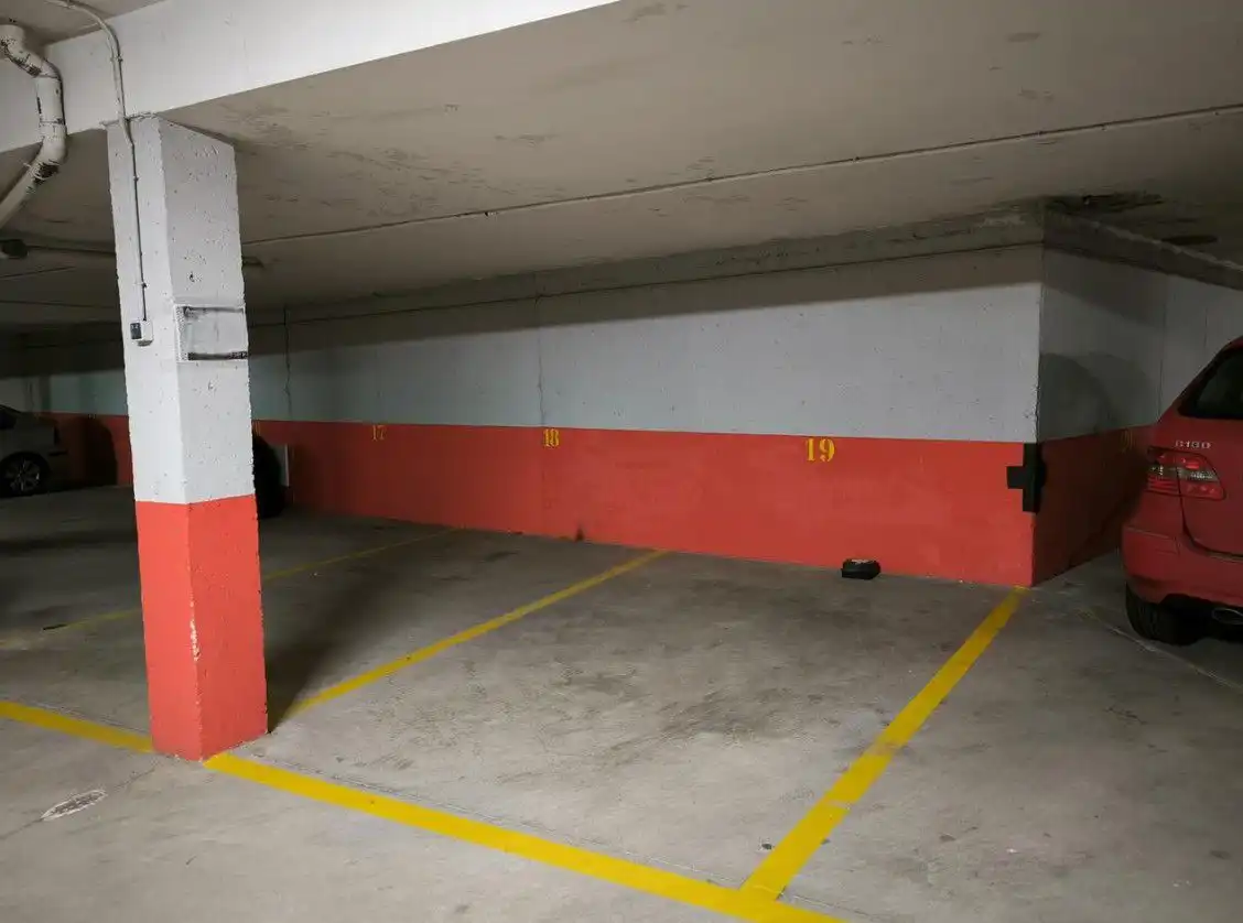 Parkplatz von Garage zum Verkauf in Pedrezuela
