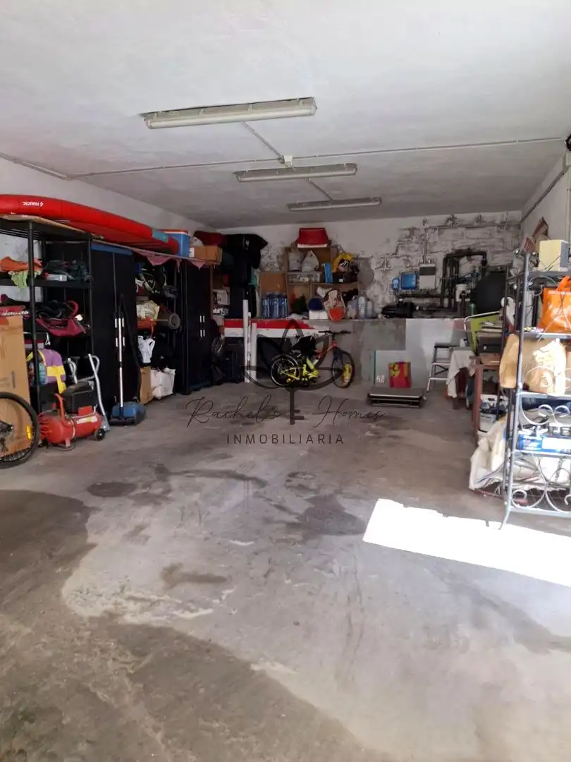 Einfamilien-Reihenhaus zum Verkauf in Castelldefels mit Klimaanlage, Heizung und Privatgarten