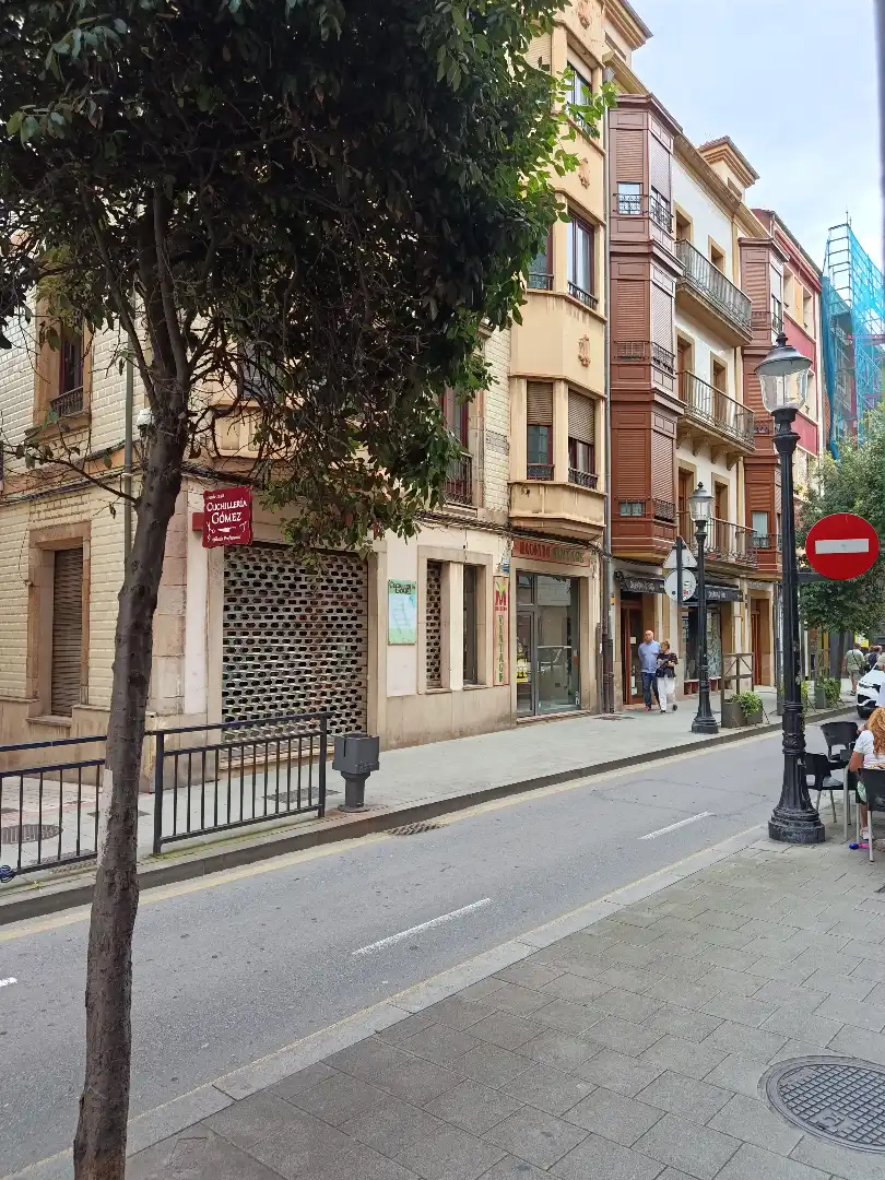 Gewerbefläche zur Miete in Calle San Bernardo, imagen 2