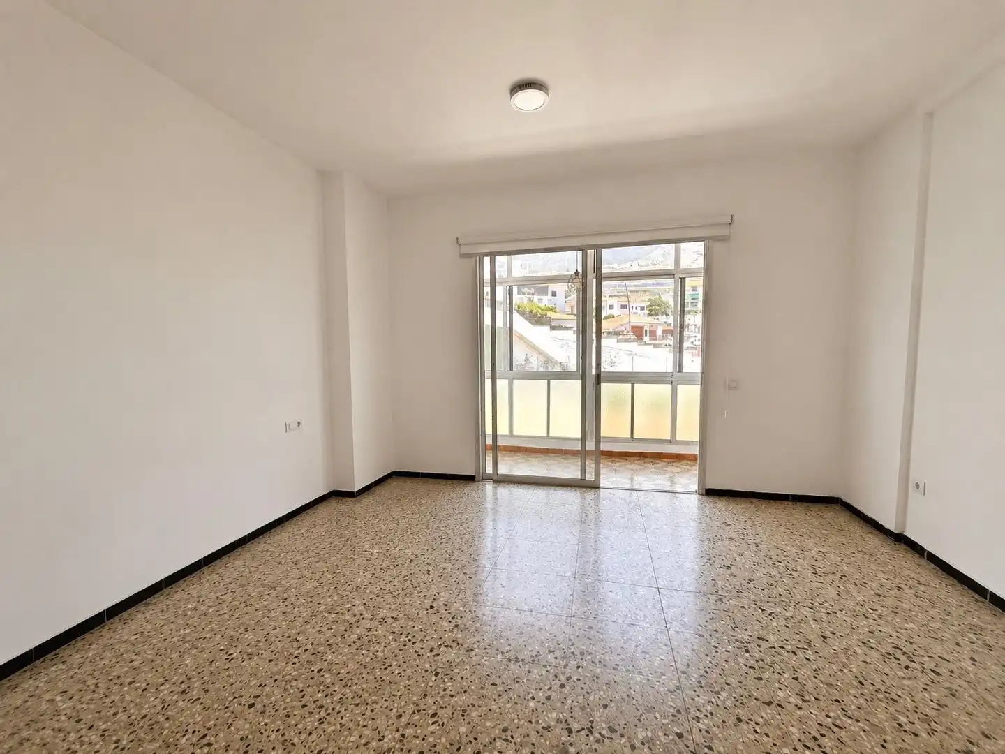 Vista exterior de Estudio en venta en Candelaria con Piscina comunitaria