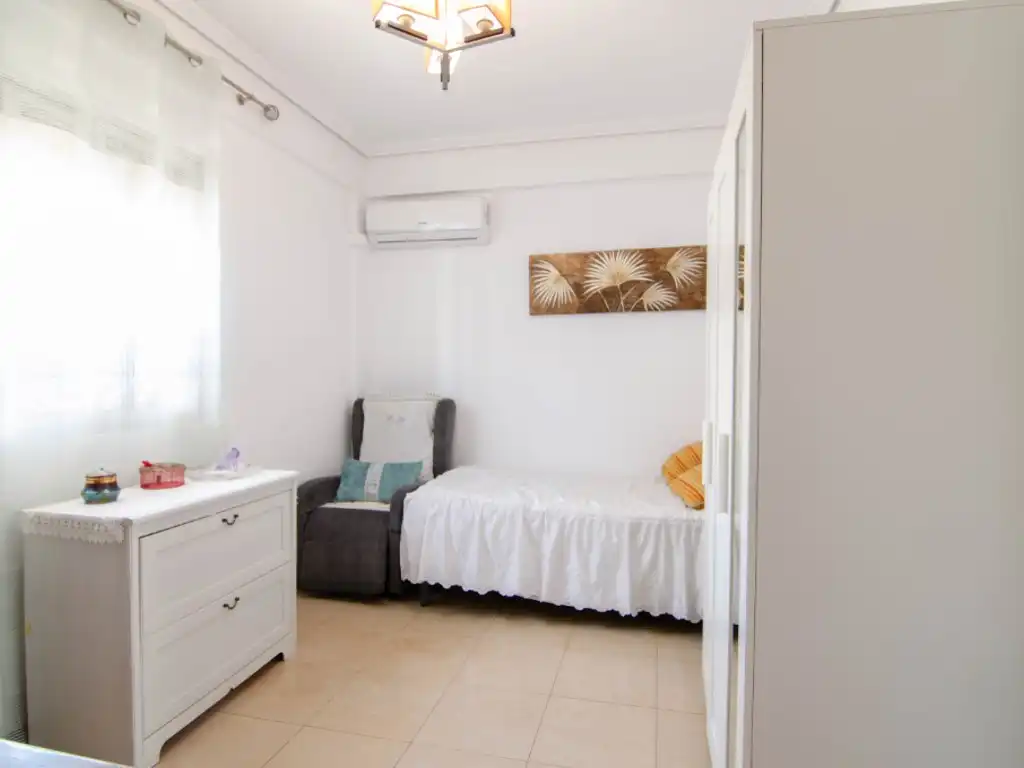 Dormitori de Casa o xalet en venda en La Rinconada