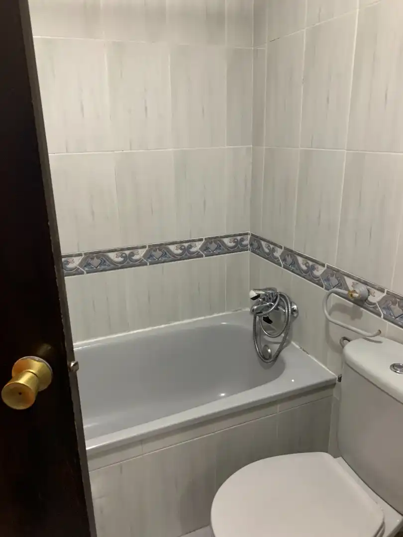 Bany de Apartament de lloguer en Vélez-Málaga amb Aire condicionat, Calefacció i Terrassa