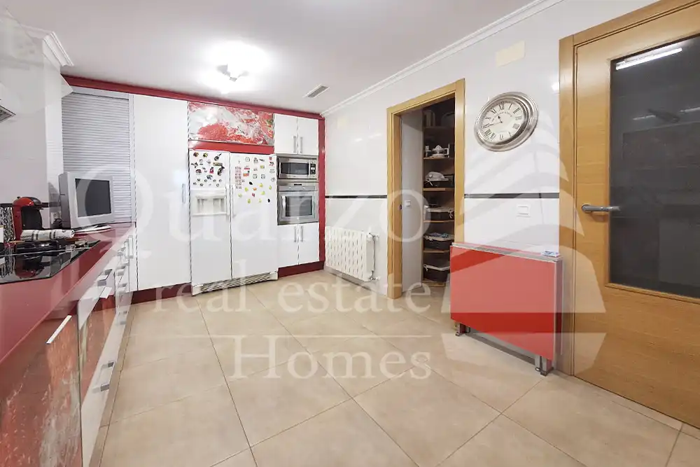 Cocina de Casa adosada en venta en Plasencia con Calefacción, Terraza y Balcón